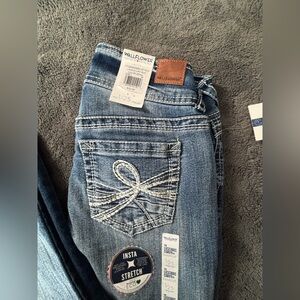 Wallflower Women's Classic Blue Boot Cut Jeans